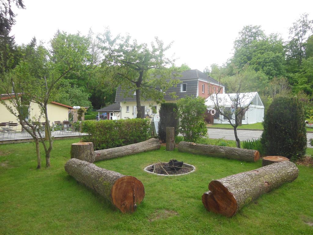 Pension "Am Brunnen" พาร์คิม ภายนอก รูปภาพ